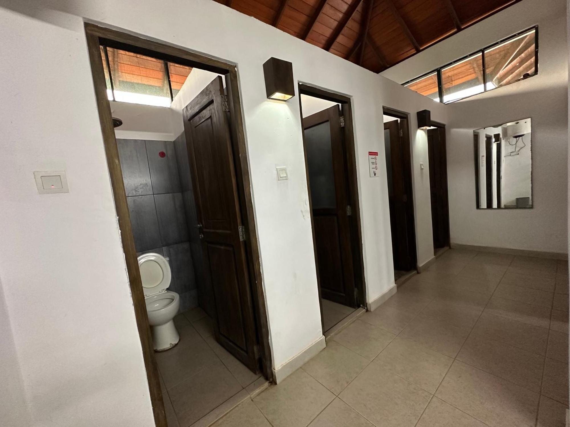 อมาลูนา รีสอร์ต Hotel เนกอมโบ ภายนอก รูปภาพ