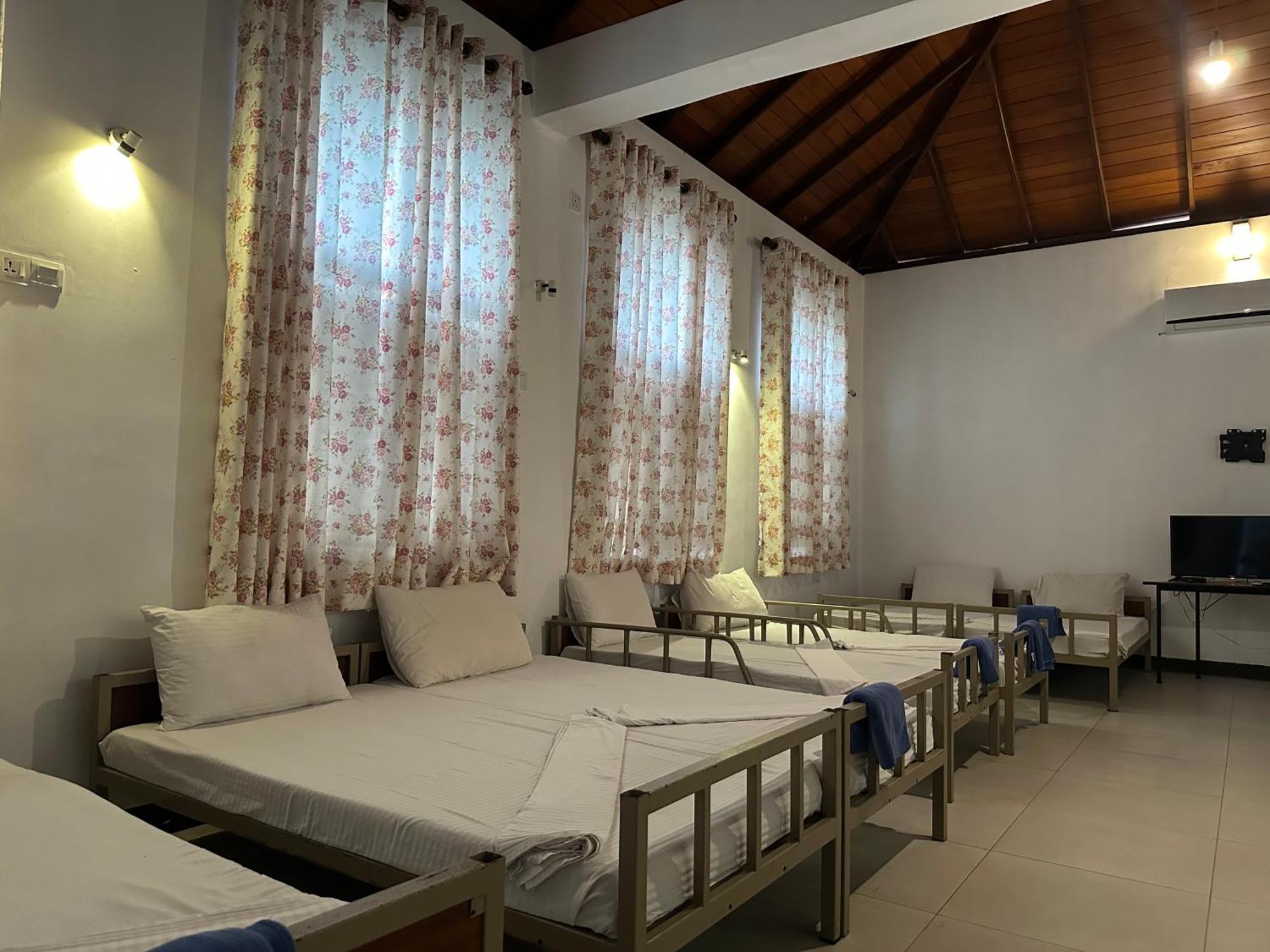 อมาลูนา รีสอร์ต Hotel เนกอมโบ ภายนอก รูปภาพ