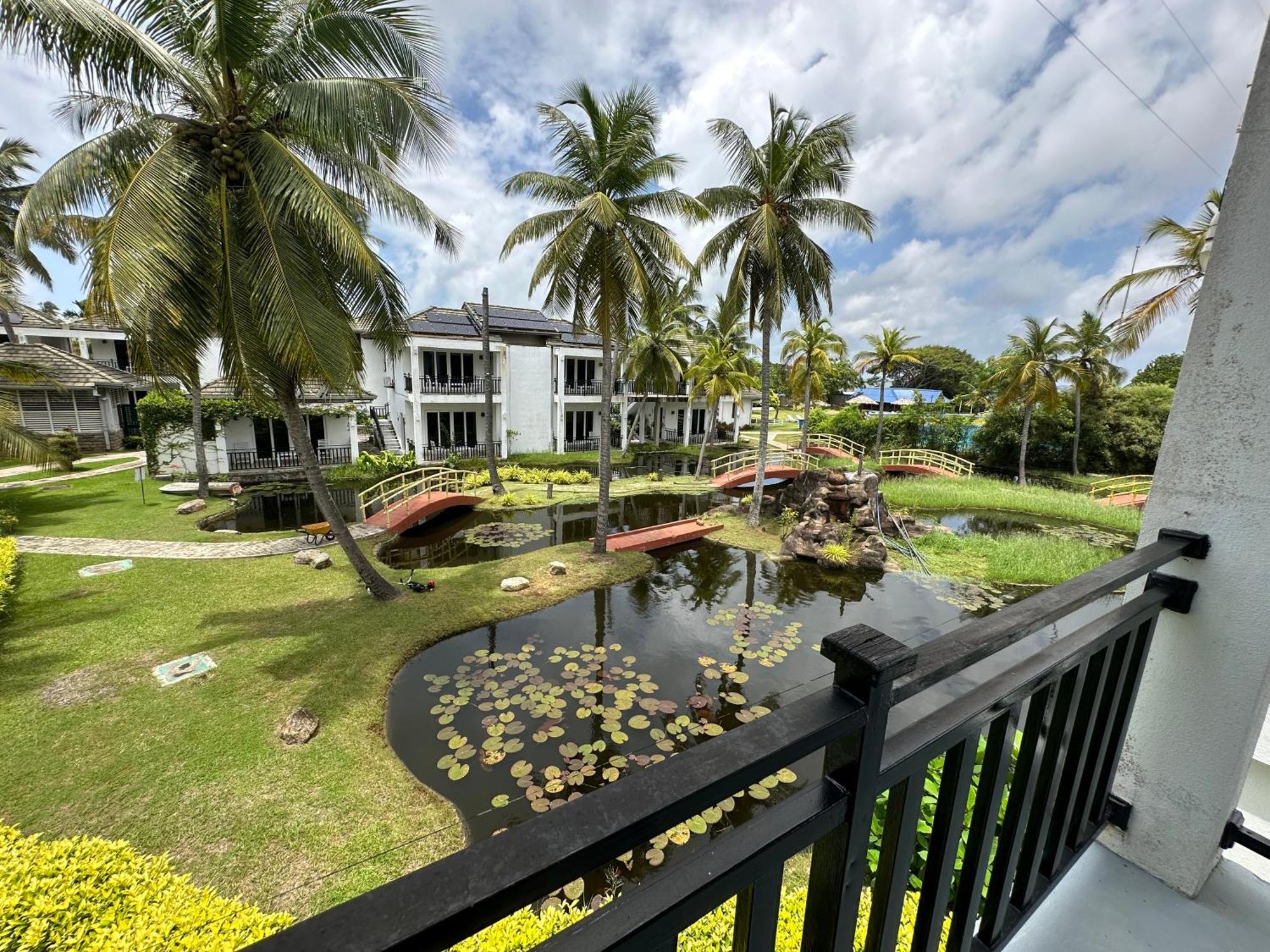อมาลูนา รีสอร์ต Hotel เนกอมโบ ภายนอก รูปภาพ