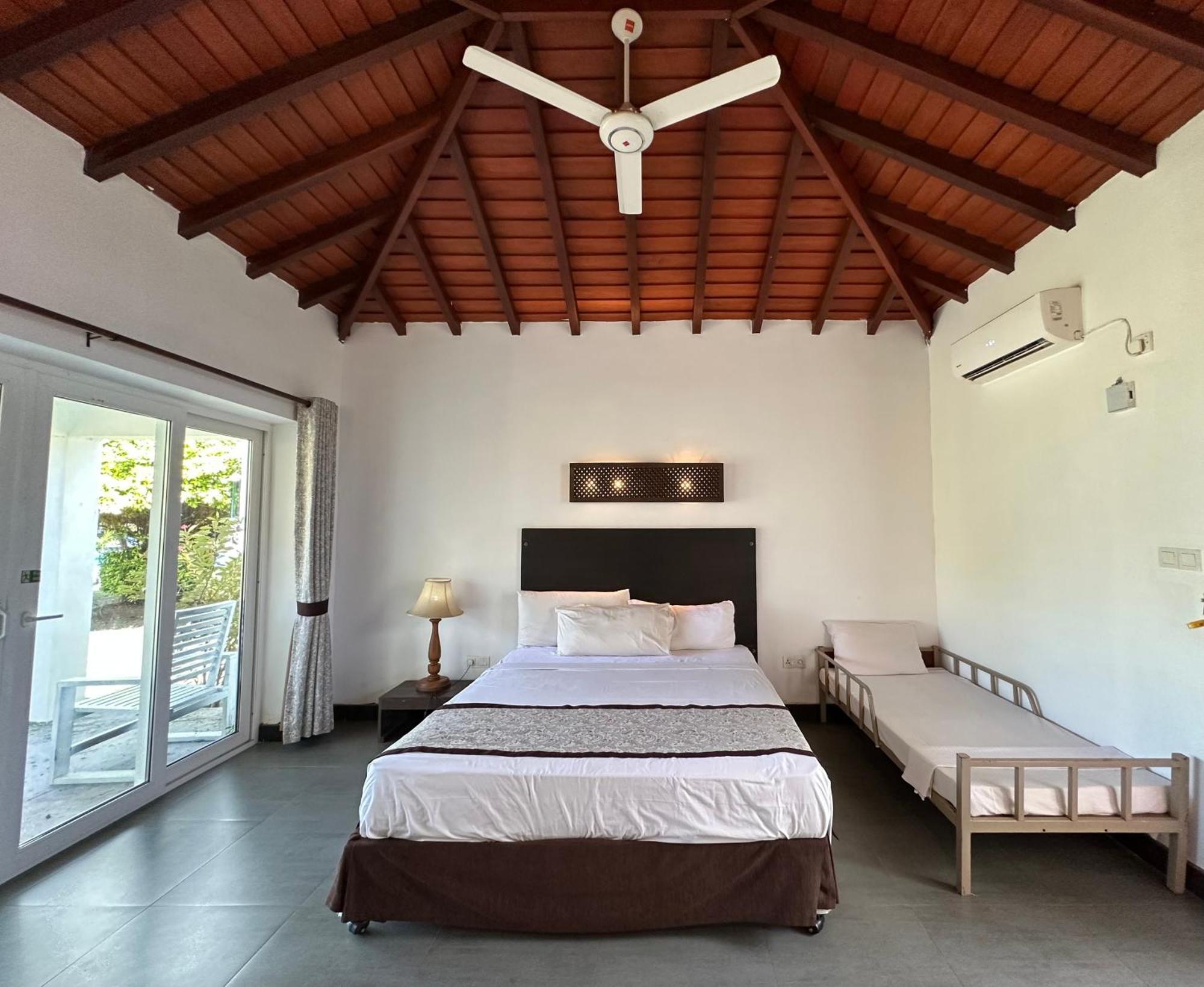 อมาลูนา รีสอร์ต Hotel เนกอมโบ ภายนอก รูปภาพ