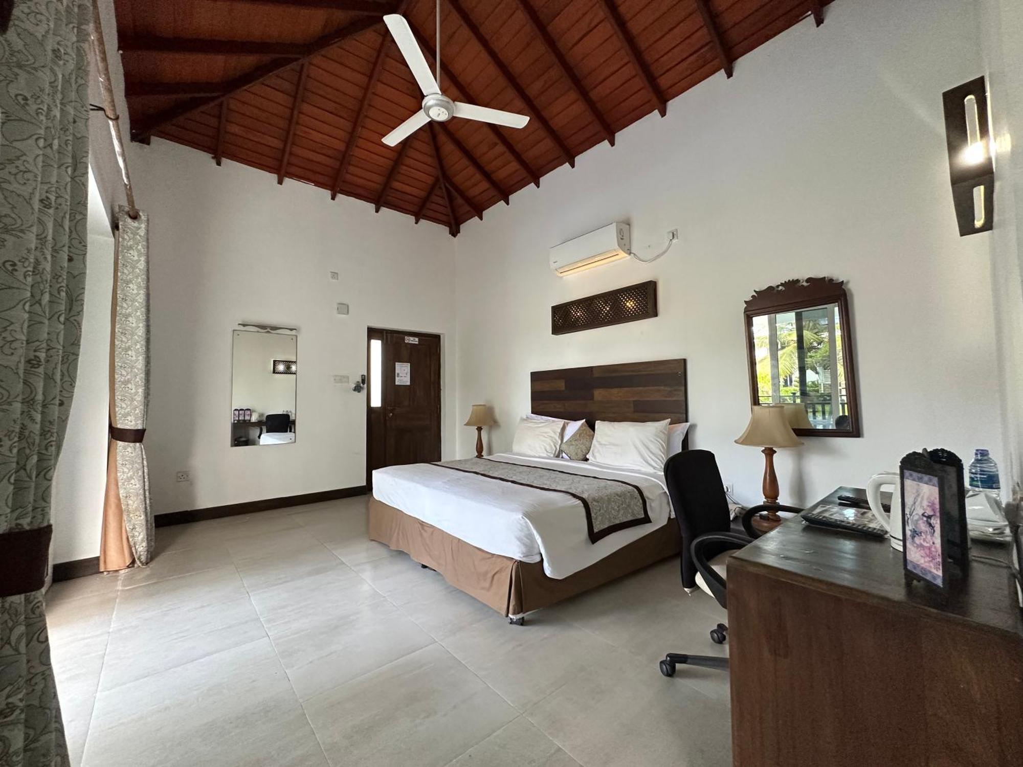 อมาลูนา รีสอร์ต Hotel เนกอมโบ ภายนอก รูปภาพ