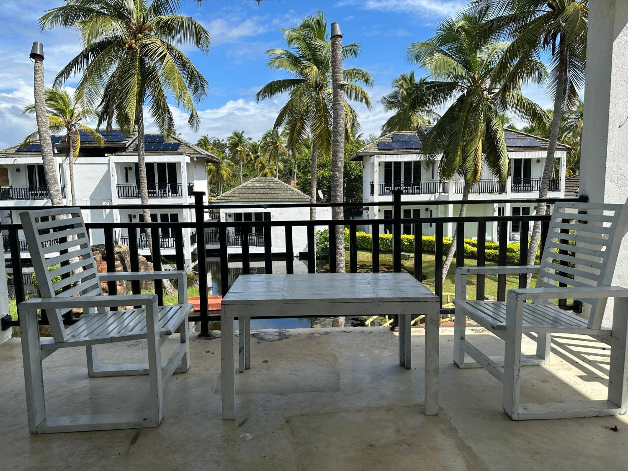 อมาลูนา รีสอร์ต Hotel เนกอมโบ ภายนอก รูปภาพ