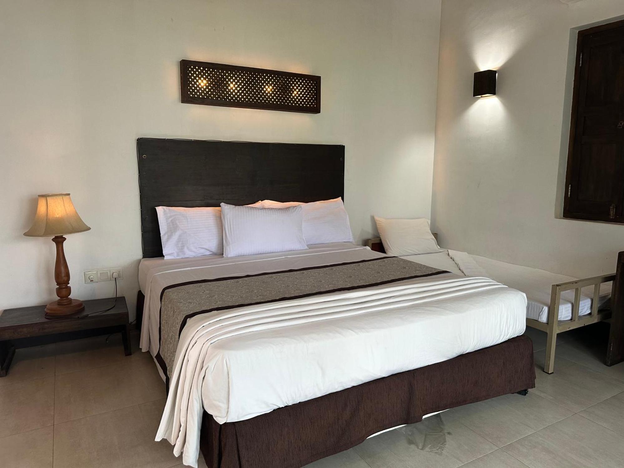 อมาลูนา รีสอร์ต Hotel เนกอมโบ ภายนอก รูปภาพ